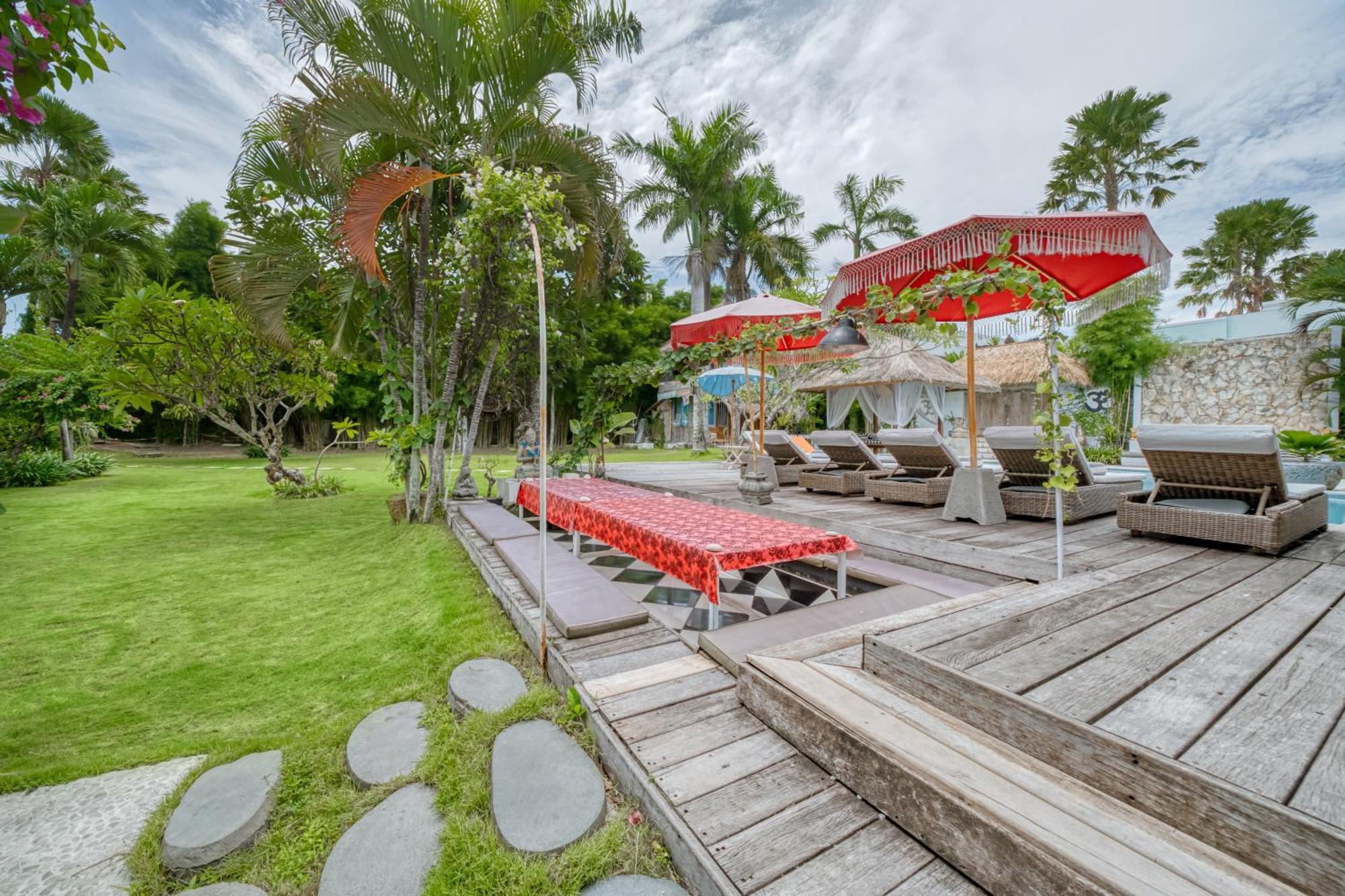 Villa Kalis, 10 Bedroom Family And Group Villa Seminyak  Bagian luar foto