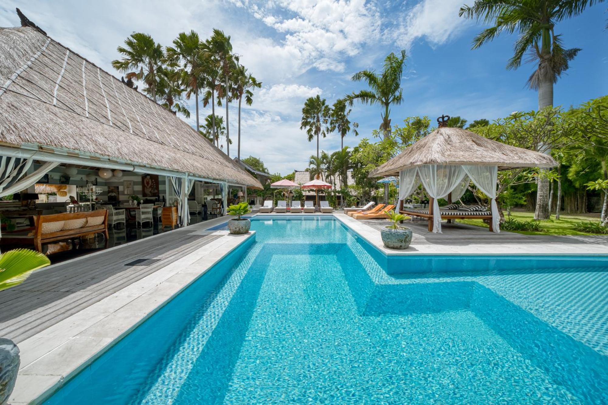 Villa Kalis, 10 Bedroom Family And Group Villa Seminyak  Bagian luar foto