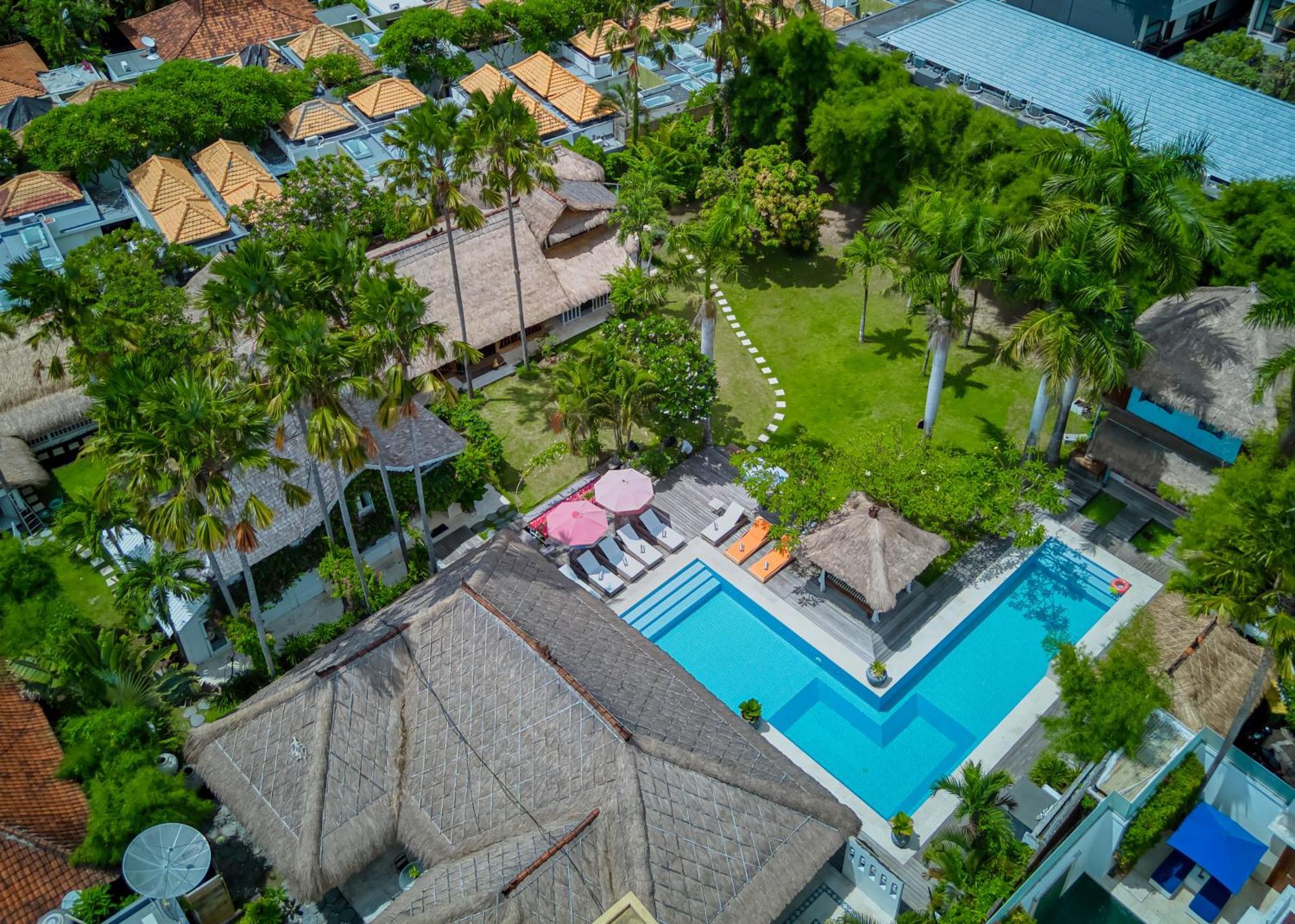 Villa Kalis, 10 Bedroom Family And Group Villa Seminyak  Bagian luar foto