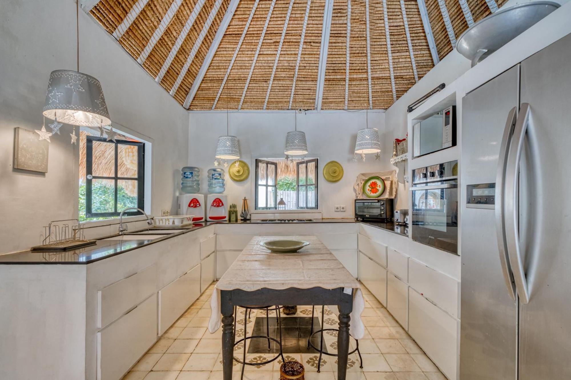 Villa Kalis, 10 Bedroom Family And Group Villa Seminyak  Bagian luar foto