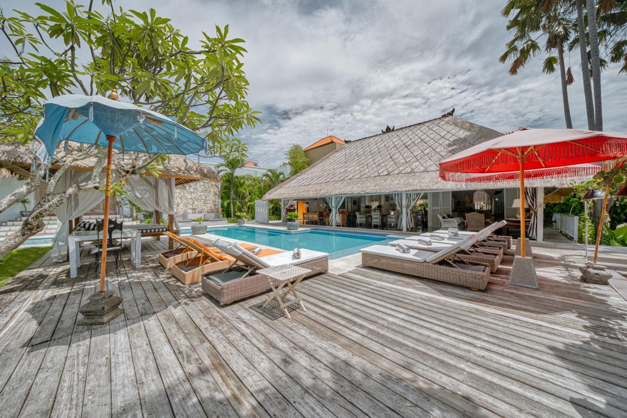Villa Kalis, 10 Bedroom Family And Group Villa Seminyak  Bagian luar foto