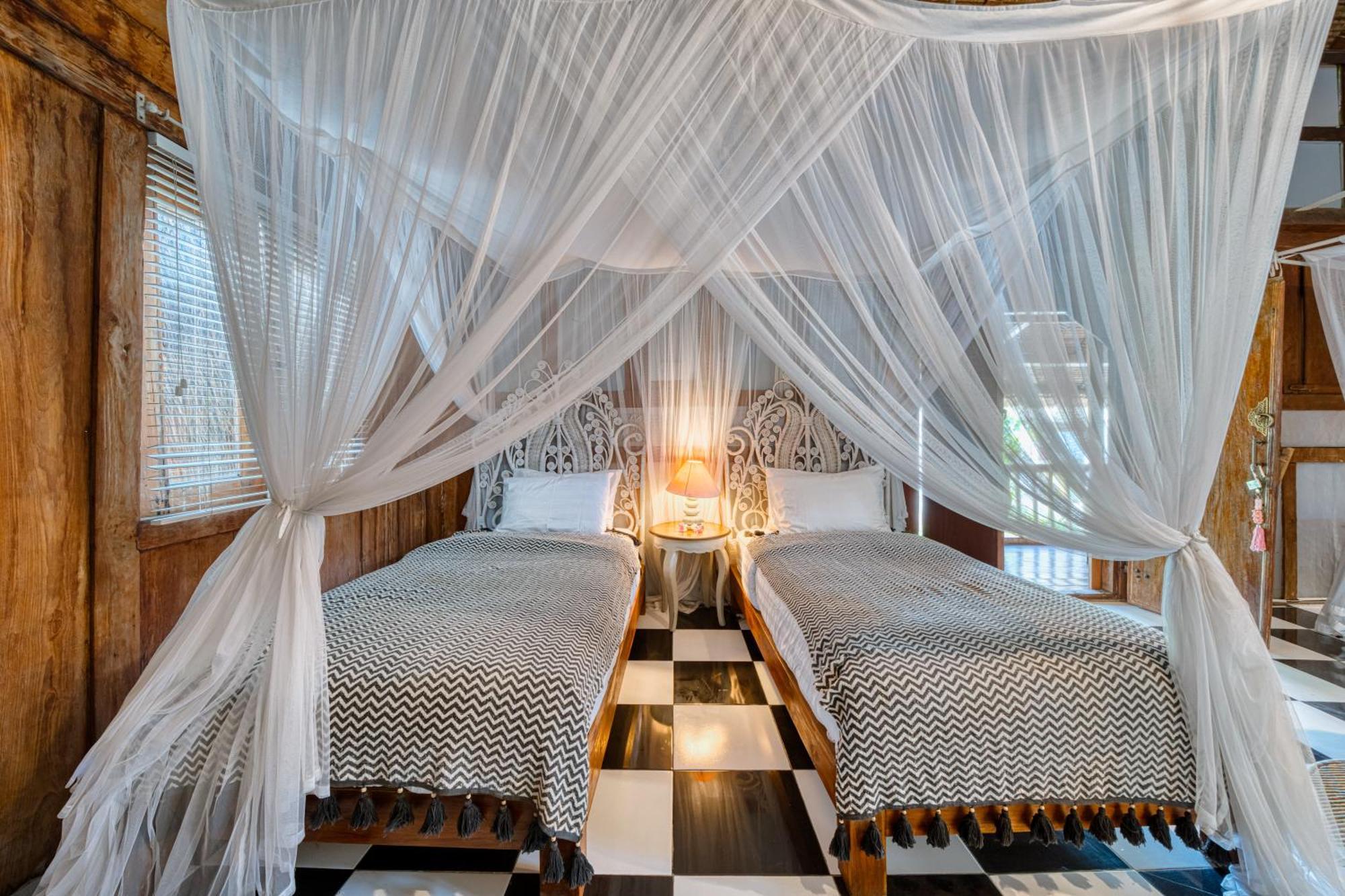 Villa Kalis, 10 Bedroom Family And Group Villa Seminyak  Bagian luar foto