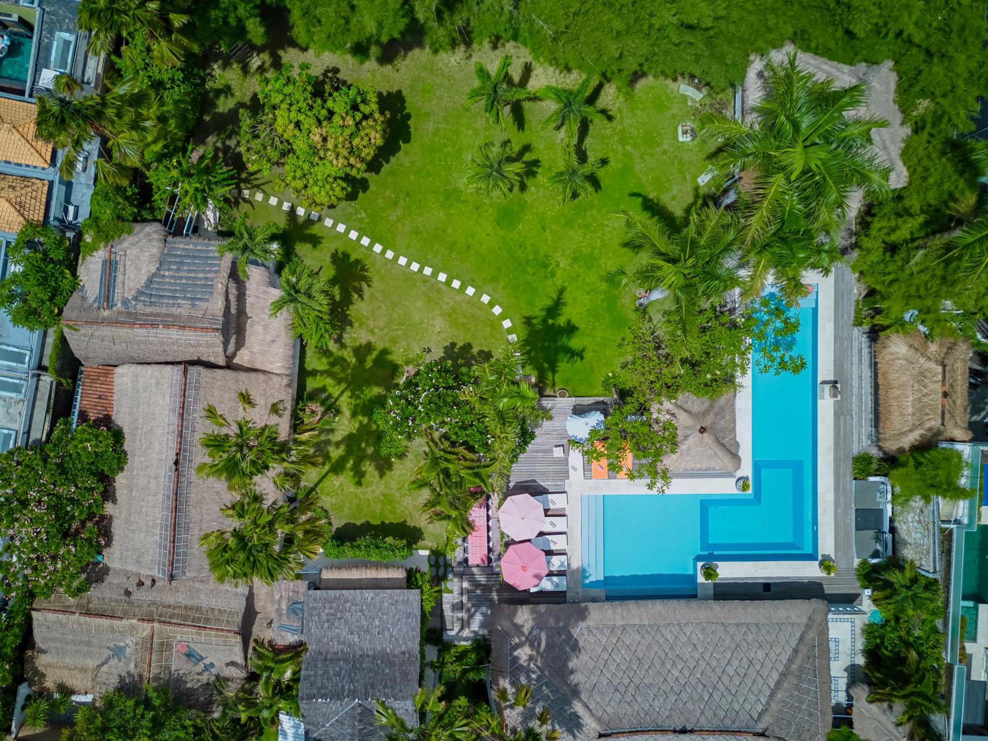 Villa Kalis, 10 Bedroom Family And Group Villa Seminyak  Bagian luar foto